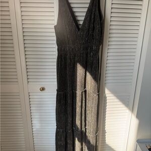 Elegant Black Metallic Sleeveless Dress